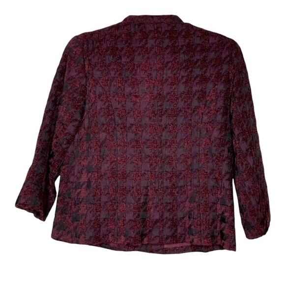 Laura ASHLEY Textured Houndstooth Blazer in Plum, Burgundy & Black - Size Small - Picture 2 of 6